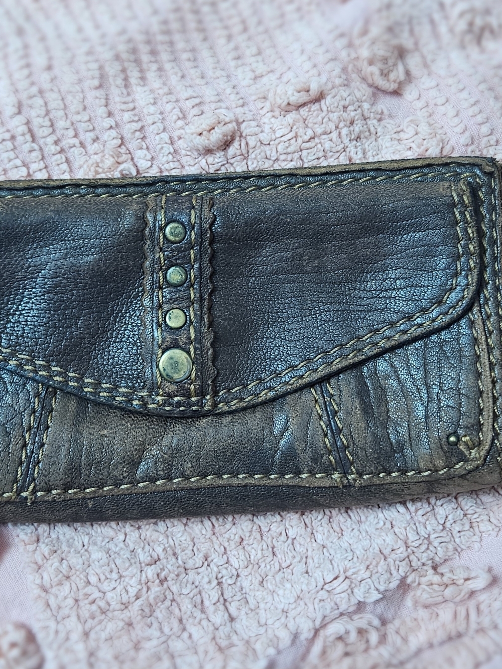 Lucky Brand Brown Zippered Leather Wallet